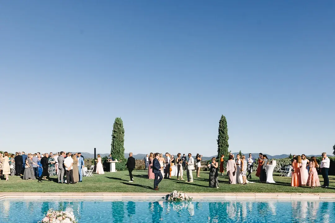 Photographe mariage - Cocktail piscine vignes Provence