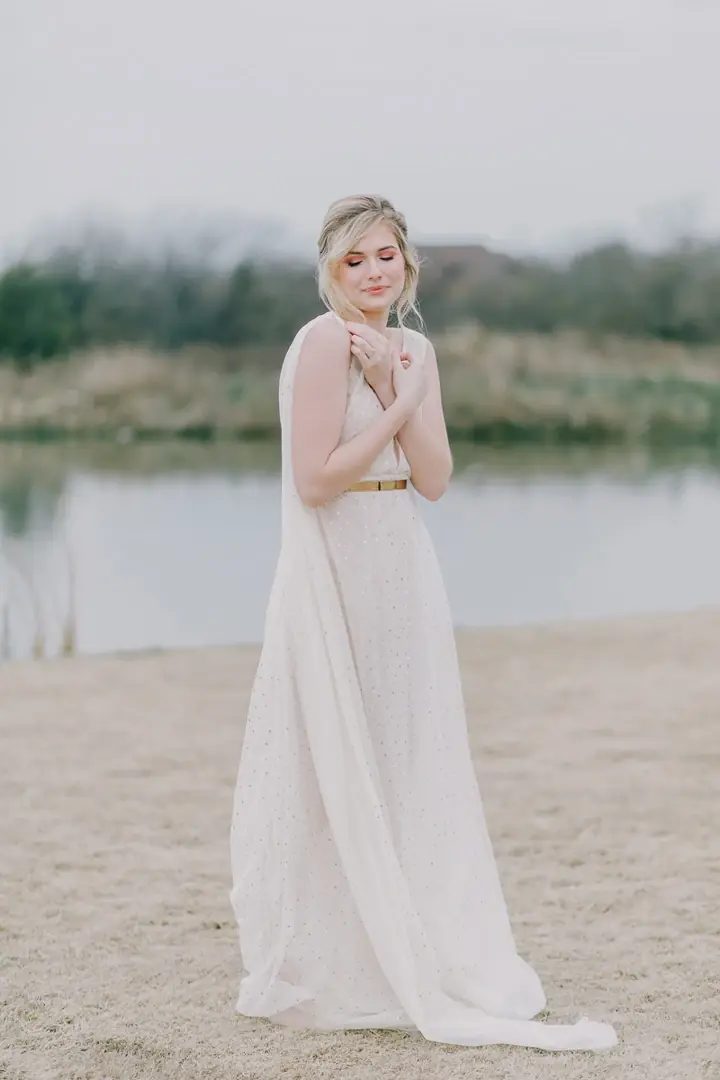 Mariée Holland bord lac The Nest Ruth Farms - Photographe destination wedding Texas