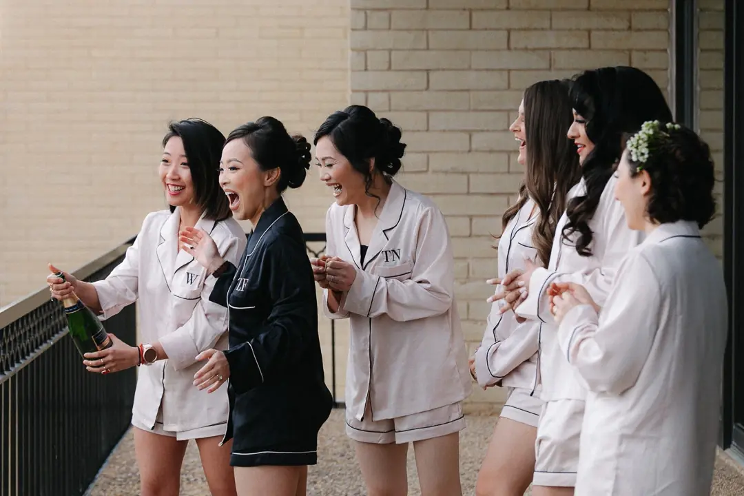 Destination wedding - Demoiselles honneur champagne soie