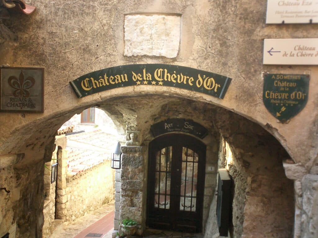 Chateau de la Chevre d'Or a Eze pour un mariage intimiste